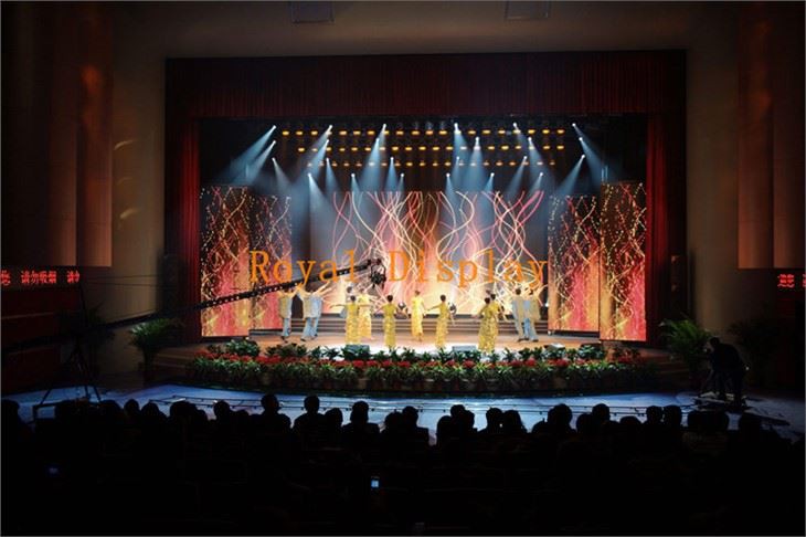P2.97p3.91 P4.81 P5.95 Outdoor LED Display for Rental Screen (500mmx 1000mm) Die Cast Alumium